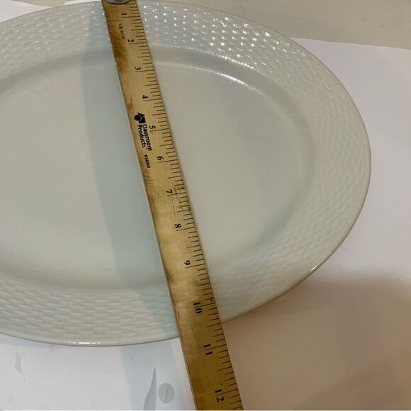TableTops Unlimited Gallery Capri White Basketweave Oval Serving Platter 14” - Picture 4 of 5